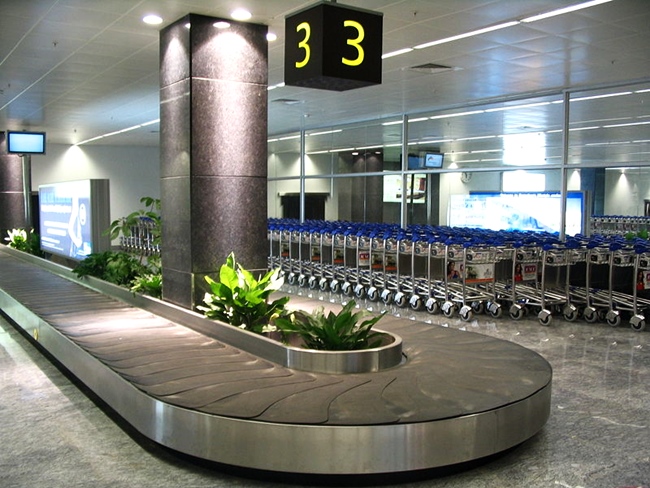 Airport-Luggage-Carousel