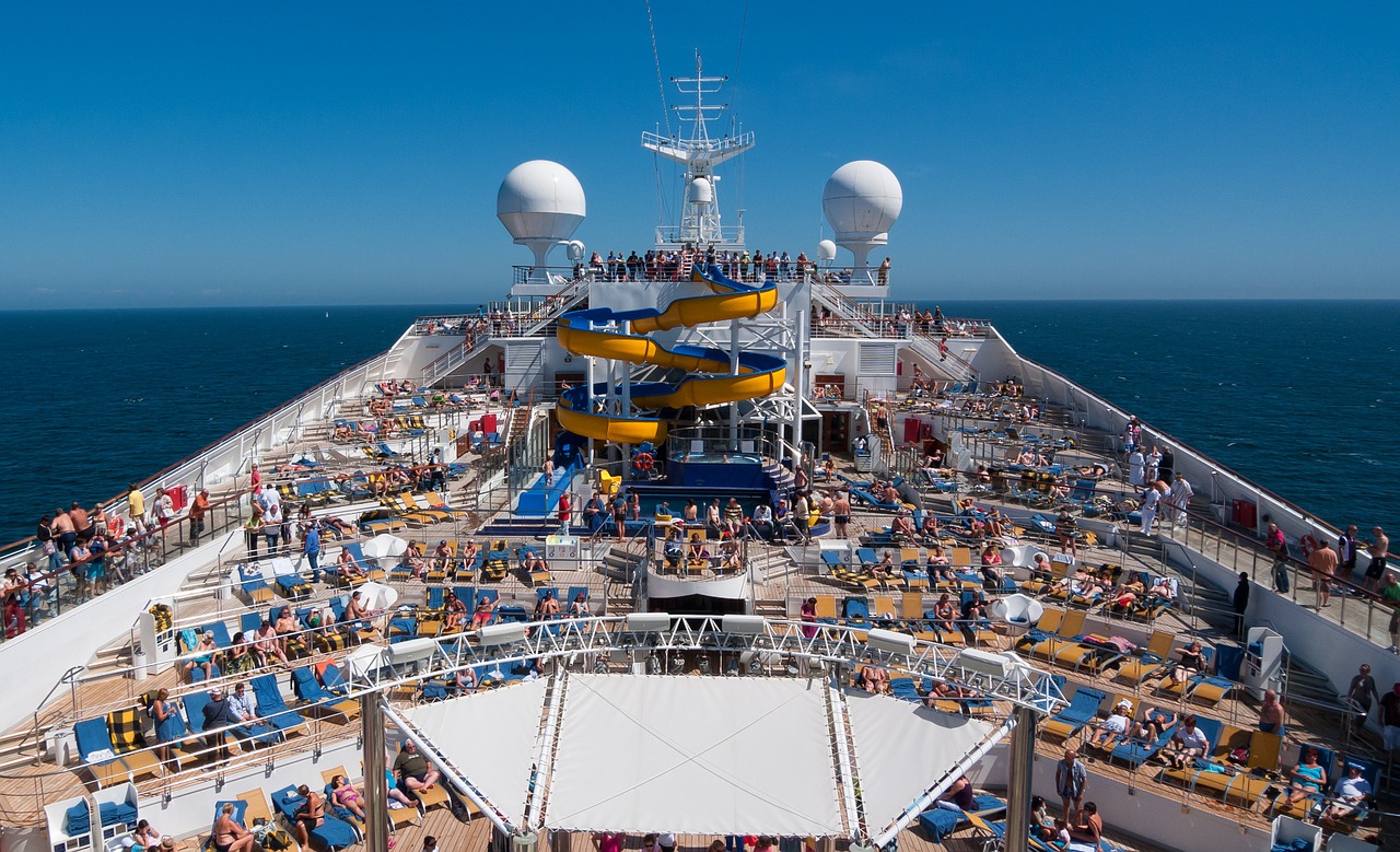 Cruise-Ship-Deck