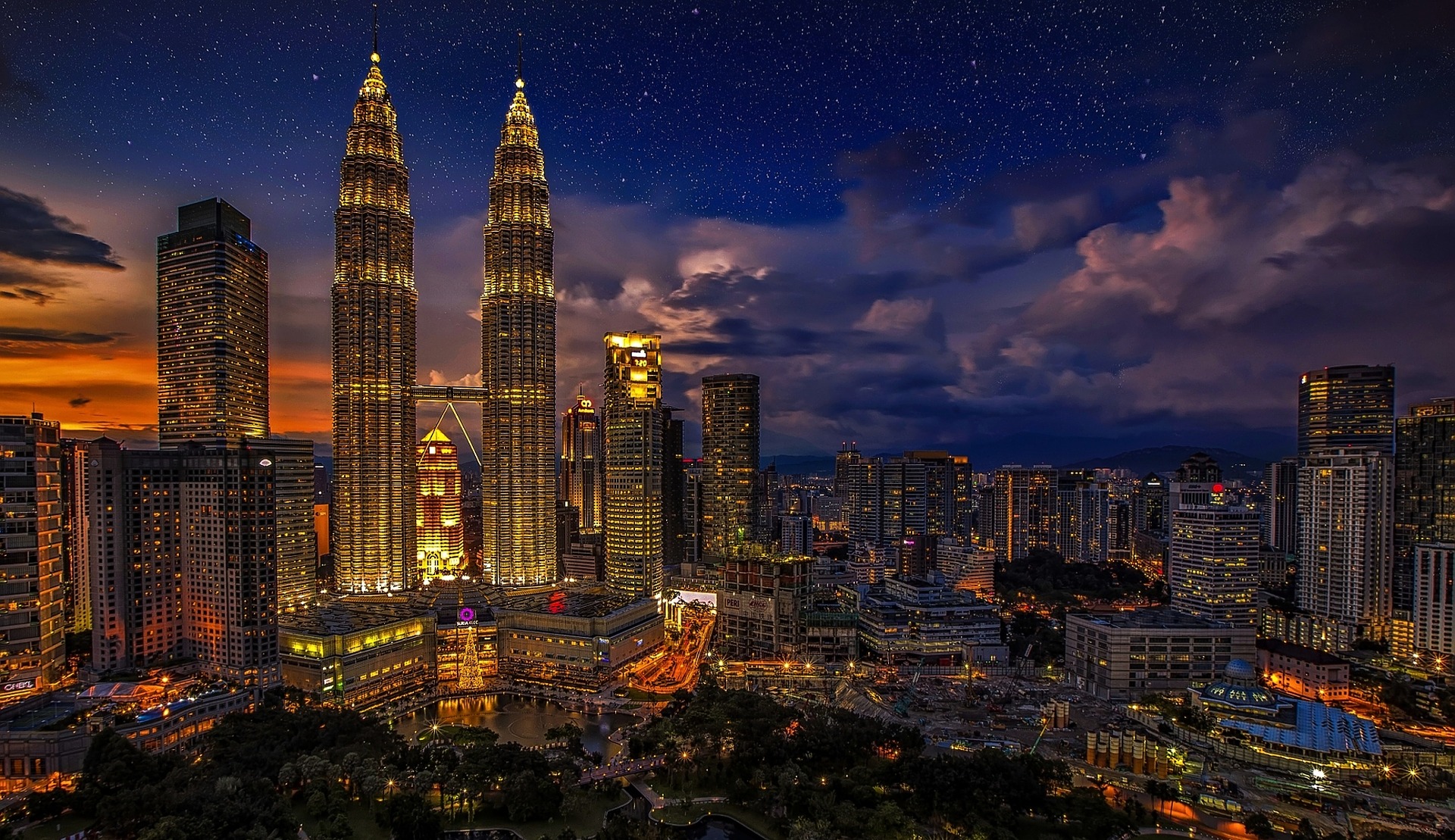Petronis-Tower-Kuala-Lumpur-Malaysia