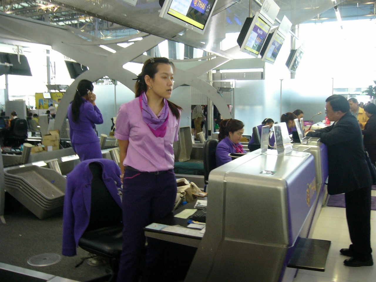 Thai-Airways-Check-In-Counter