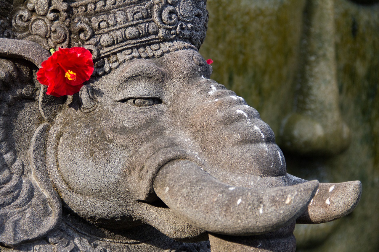 Balinese-Elephant-Statue