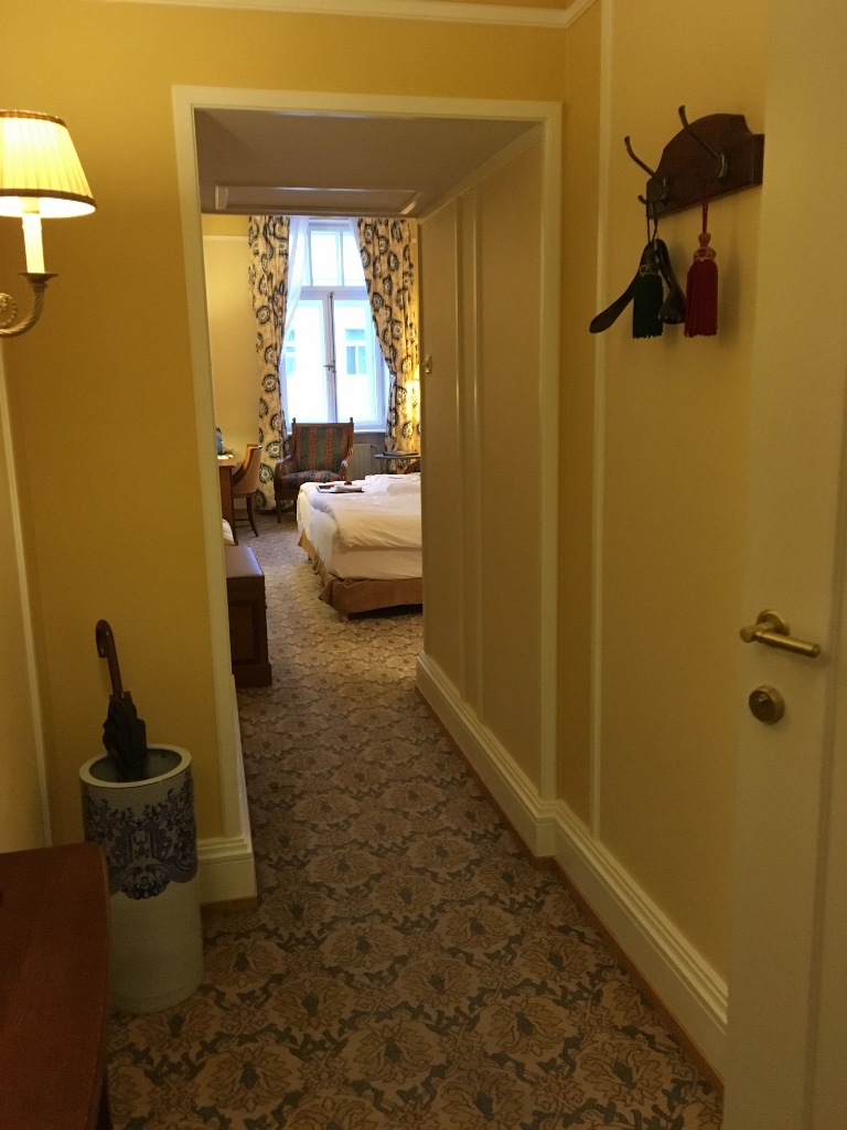 Belmond-Grand-Hotel-St-Petersburg-Russia-Room