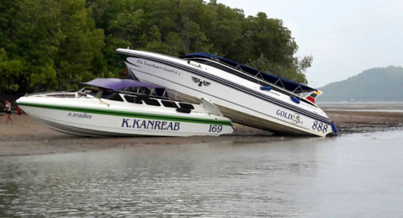 Speed-Boat-Tour-Phuket-Island-Accident