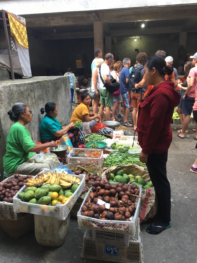 Ubud-Market-Traders-Bali